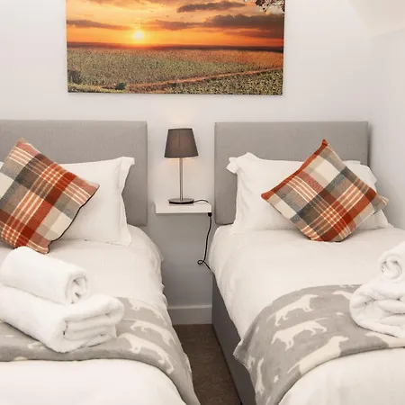 Aldwick Estate Farm stay *